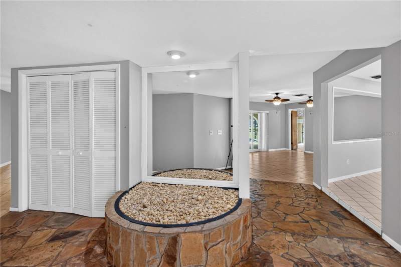 4 bedroom Single Family Residence at 10 Linden Lane, Westlake Village, Palm Harbor — photo 5
