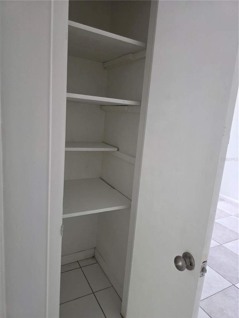 4 bedroom Half Duplex at 1212 E Chilkoot Avenue, Nebraska Ave Heights, Tampa — photo 4