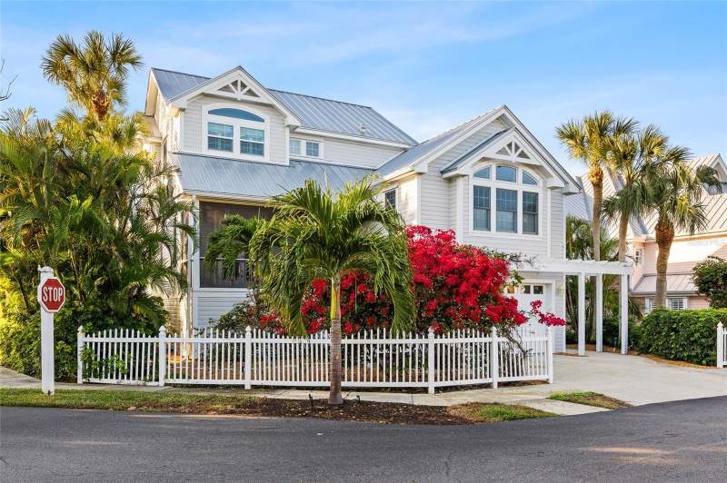 3 bedroom Single Family Residence at 162 Blackwall Court, North Village, Boca Grande — photo 2