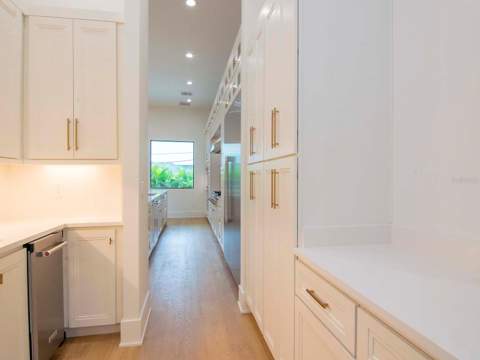 654 Geneva Place, Tampa FL - photo 8 of 55