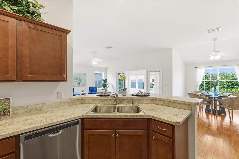 4 bedroom Single Family Residence at 3258 Holley Terrace, The Villages, The Villages — photo 5
