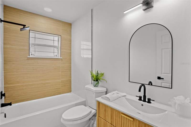 3 bedroom Single Family Residence at 5176 Wellington Road, Spring Hill, Spring Hill — photo 3