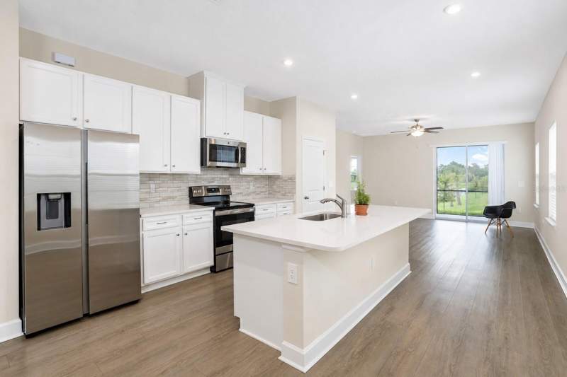 3 bedroom Single Family Residence at 14008 Crimson Avenue, Avalon Woods Ph II, Bradenton — photo 3