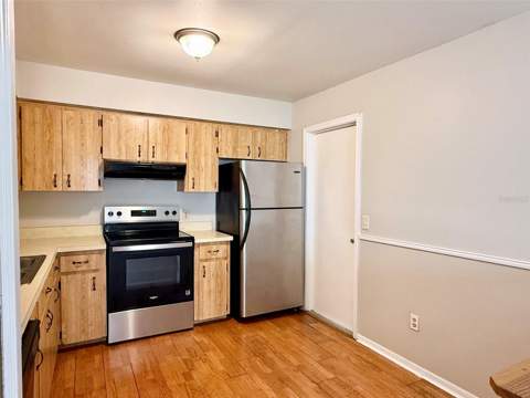 608 E Warren Avenue, Longwood FL - photo 8 of 24