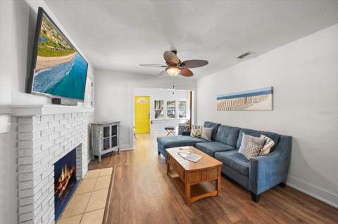 1320 Charlotte Avenue, Sarasota FL - photo 8 of 44