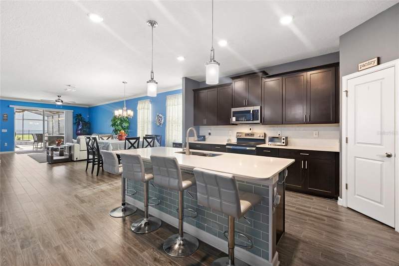 3 bedroom Single Family Residence at 12073 IMAGINARY WAY, STOREY PK-PCL L, ORLANDO — photo 2