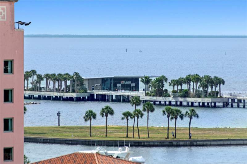2 bedroom Condominium at 700 Beach Drive #603, Harbour Hill Condo, St Petersburg — photo 2