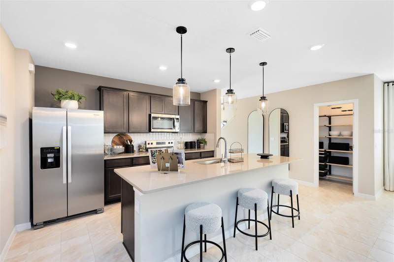 5 bedroom Single Family Residence at 6838 Creek Falls Alley, Lakehaven Estates, Clermont — photo 5