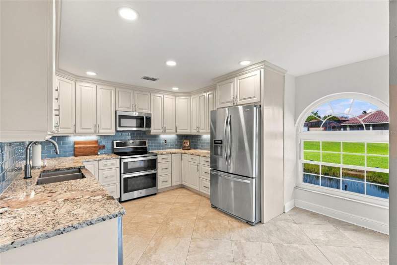 3 bedroom Townhouse at 629 Segovia Court #405, Cluster Homes, St Petersburg — photo 5