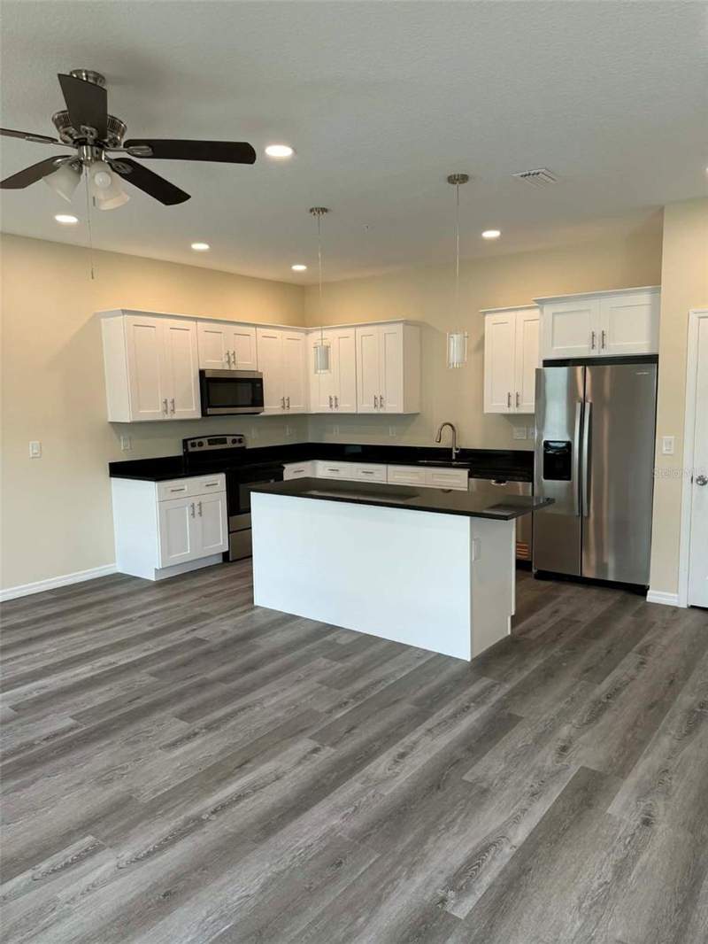3 bedroom Townhouse at 4346 Cambio Gardens Court, Gardens At Diana North, Tampa — photo 3