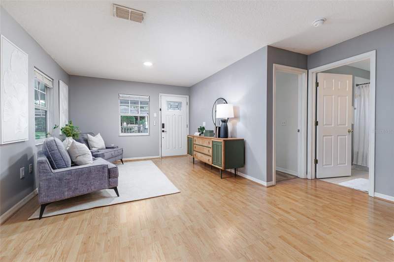 3 bedroom Single Family Residence at 517 W Patterson Street, Dixieland Rev, Lakeland — photo 4