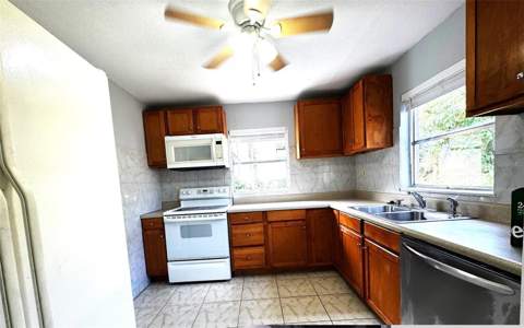 809 Oak Drive, Leesburg FL - photo 16 of 23