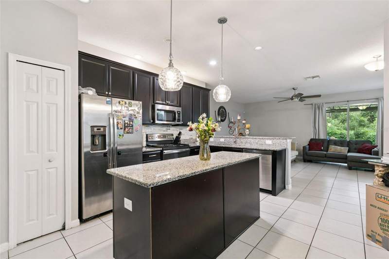 4 bedroom Townhouse at 6803 Tussilago Way, Goldenrod Reserve, Orlando — photo 5