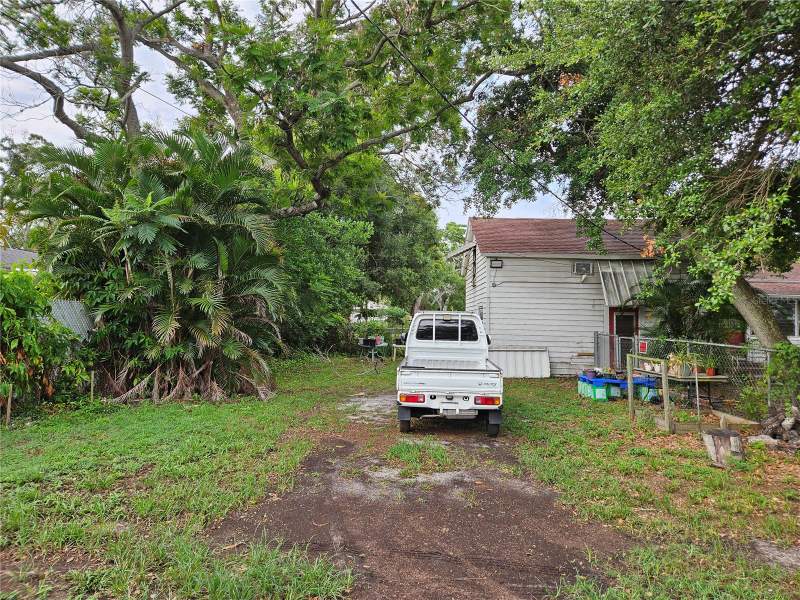 5 bedroom Single Family Residence at 4605 8th Avenue, Waldomar Groves, St Petersburg — photo 4