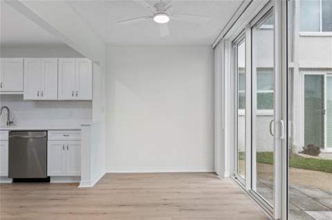 4895 Bay Street #109, St Petersburg FL - photo 7 of 39