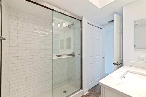 4480 Overlook Drive #12, St Petersburg FL - photo 10 of 23