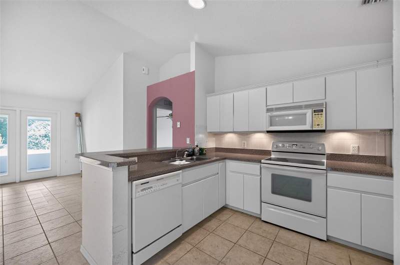 3 bedroom Single Family Residence at 19735 SW 93rd Place, Rainbow Spgs Country Club Estate, Dunnellon — photo 5