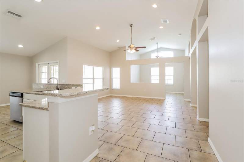 3 bedroom Single Family Residence at 23211 Bayou Grove Street, Plantation Palms Ph 01, Land O Lakes — photo 4