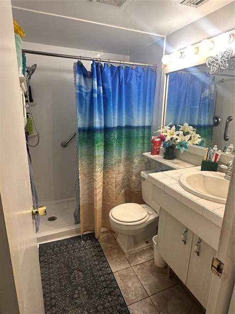 8848 Oak Circle, Tampa FL - photo 22 of 27