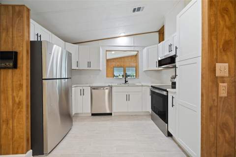 712 Jason Drive, Lady Lake FL - photo 10 of 27