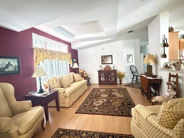 2 bedroom Manufactured Home at 197 Philadelphia Boulevard #26, Lake Tarpon Mobile Home Village, Palm Harbor — photo 4