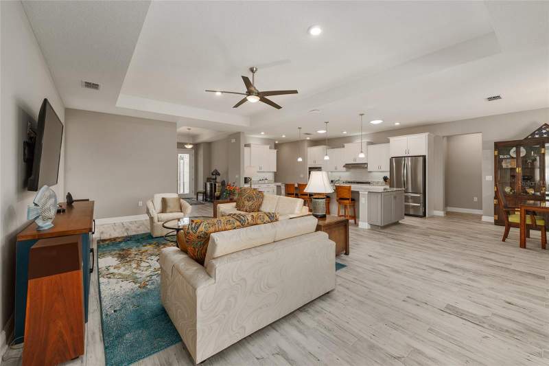 3 bedroom Single Family Residence at 8290 SW 92nd Circle, On Top Of The Word/Candler Hills/West Kestrel, Ocala — photo 2