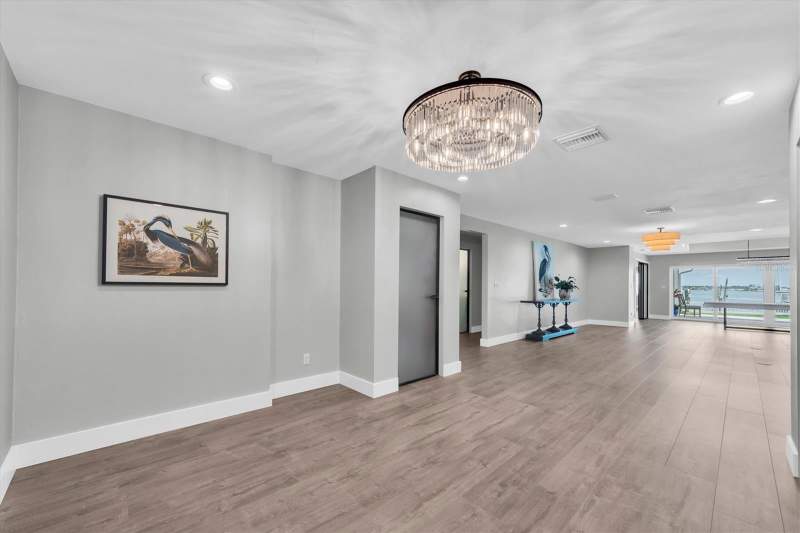 3 bedroom Single Family Residence at 303 N Bath Club Boulevard, Bath Club Estates 2nd Add, North Redington Beach — photo 2