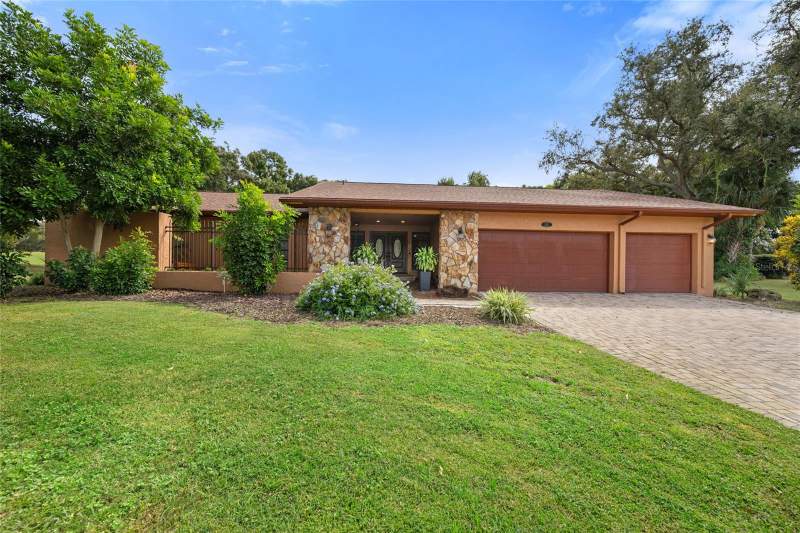 4 bedroom Single Family Residence at 2674 Concorde Court, Clubhouse Estates Of Countryside, Clearwater — photo 3