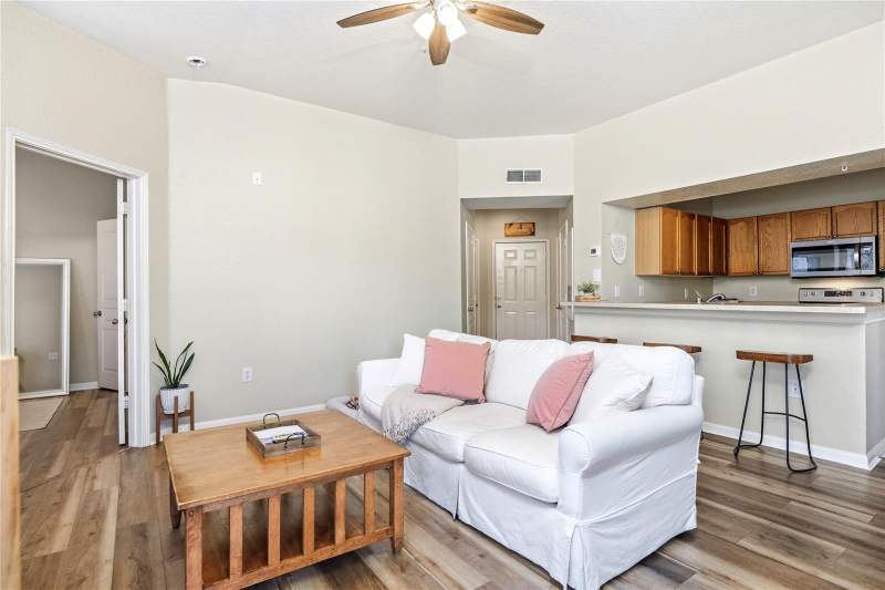 1 bedroom Condominium at 5125 Palm Springs Boulevard #1204, Oxford Place At Tampa Palms A, Tampa — photo 3
