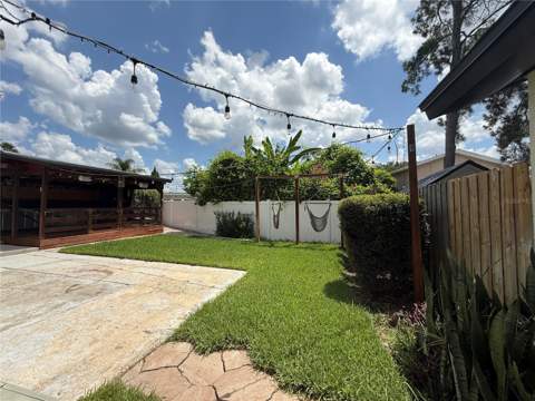 10009 Regal Woods Lane, Tampa FL - photo 24 of 54