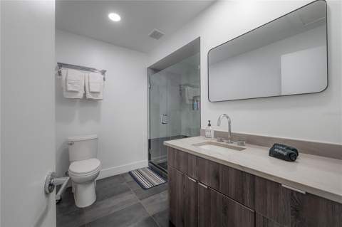 8757 Bay Pointe Drive, Tampa FL - photo 23 of 63