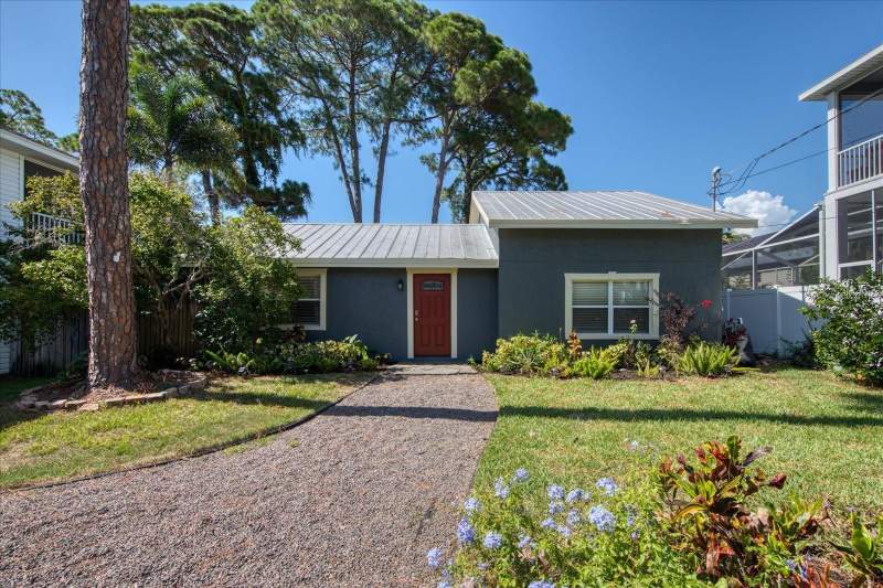 839 FLORIDA AVENUE home for sale in Sutherland Town