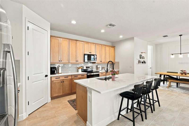 3 bedroom Single Family Residence at 28592 Cozy Creek Drive, Persimmon Park Ph 1, Wesley Chapel — photo 4