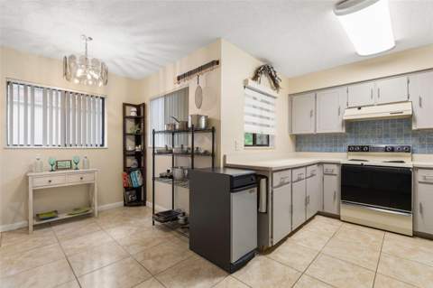18 Windermere Place, Palm Coast FL - photo 11 of 37
