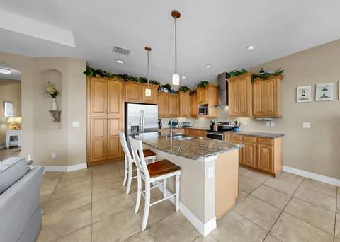 916 Spindle Palm Way, Apollo Beach FL - photo 11 of 41