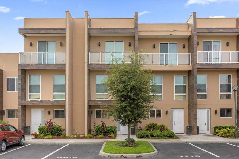 3 bedroom Townhouse at 3215 Brasilia Avenue, Magic Village Rep, Kissimmee — photo 2