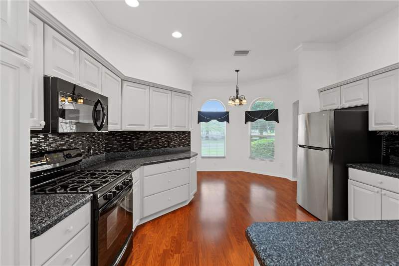 3 bedroom Single Family Residence at 556 Kingston Way, The Villages, The Villages — photo 4