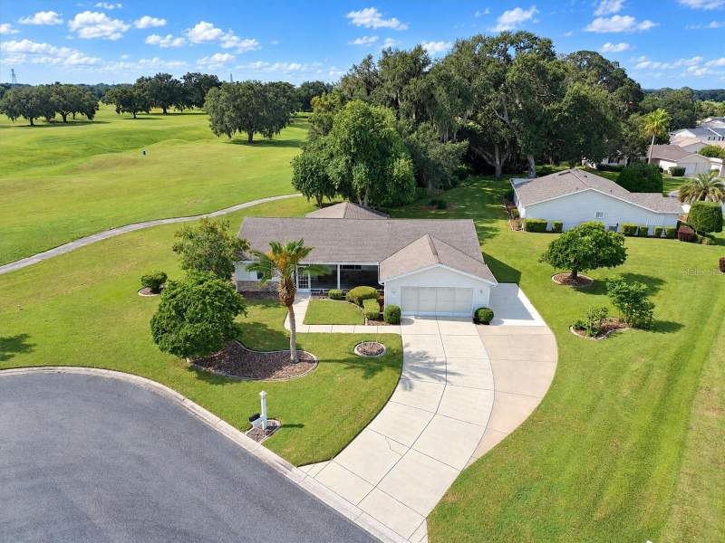 10490 SE 179TH PLACE home for sale in Spruce Creek South