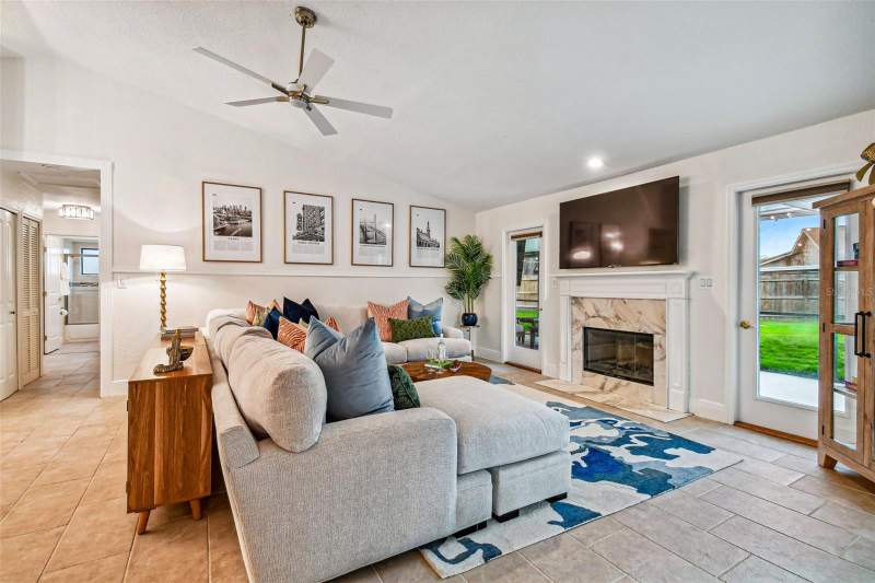 6 bedroom Single Family Residence at 10503 Nile Court, Bay Port Colony Ph III Un 1, Tampa — photo 5