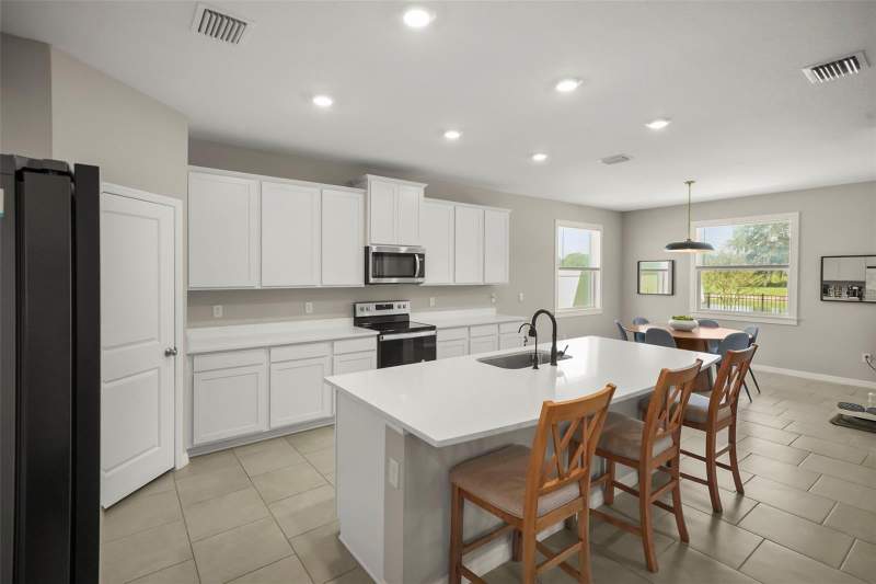 4 bedroom Single Family Residence at 6016 Wandering Willow Drive, Avalon Park West-North Ph 2 4 5, Wesley Chapel — photo 3