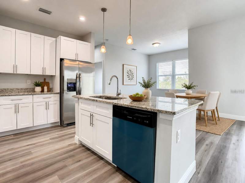 4 bedroom Single Family Residence at 15504 Greenwood Avenue, Port Charlotte Sec 081, Port Charlotte — photo 5