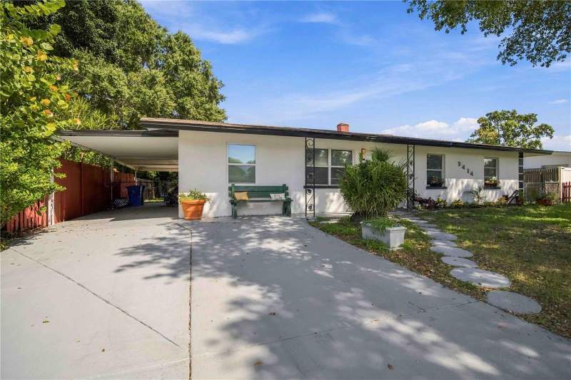 4 bedroom Single Family Residence at 2414 25th Avenue, Fairfield Acres Unit Two, Bradenton — photo 2