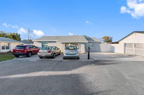 10113 Royal Acres Court, Tampa FL - photo 15 of 35