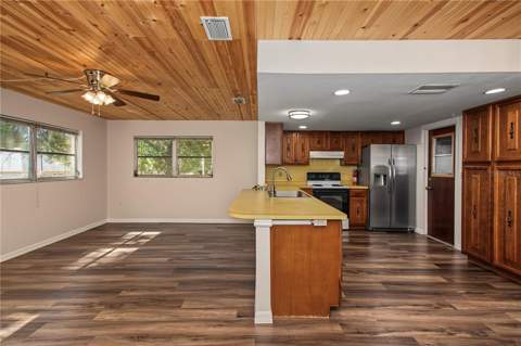 1414 W Evergreen Drive, Citrus Springs FL - photo 13 of 46