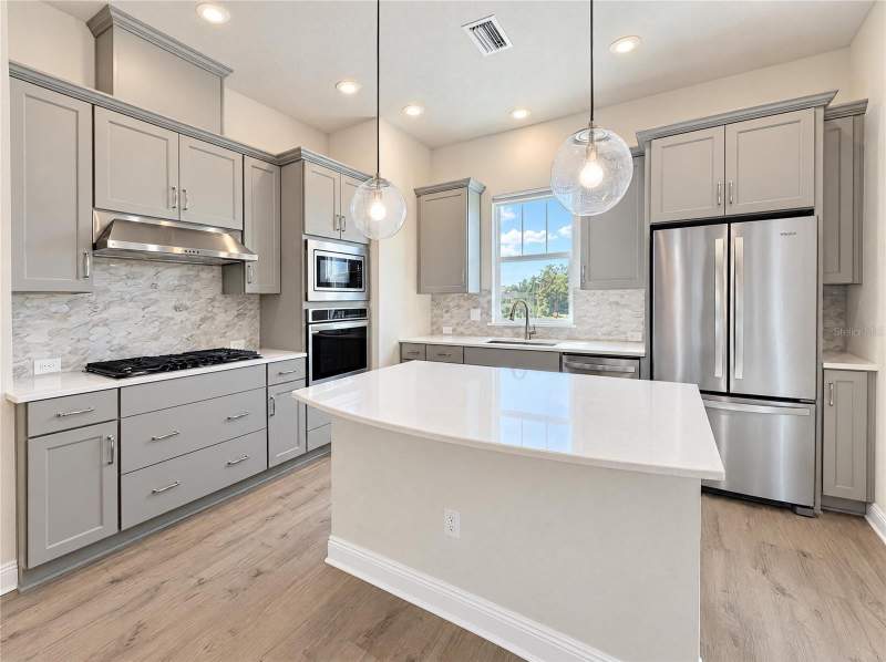 3 bedroom Townhouse at 205 S Tampania Avenue #2, South Tampania Twnhms, Tampa — photo 3