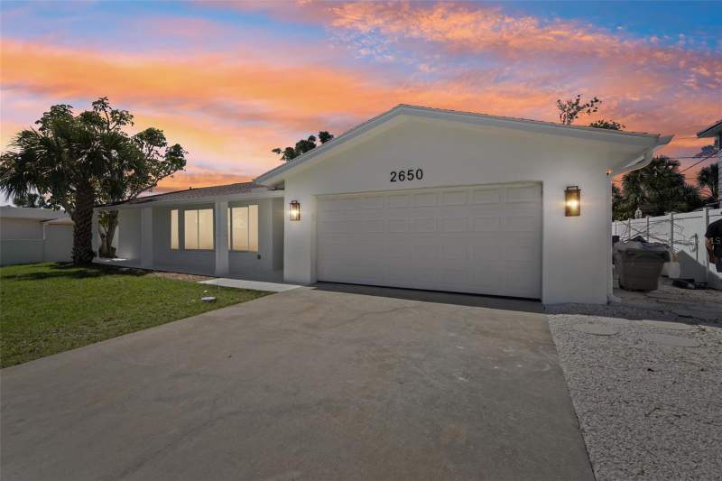 4 bedroom Single Family Residence at 2650 E VINA DEL MAR BOULEVARD, VINA-DEL-MAR SEC 2 ADD, ST PETE BEACH — photo 2