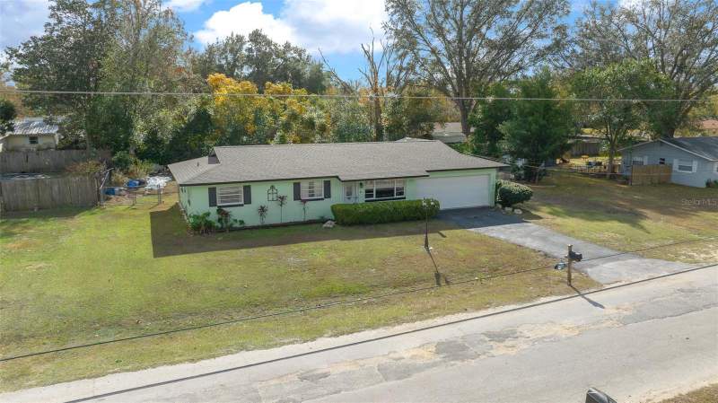 3 bedroom Single Family Residence at 2004 NE 52nd Street, Fore Acres First Add, Ocala — photo 3