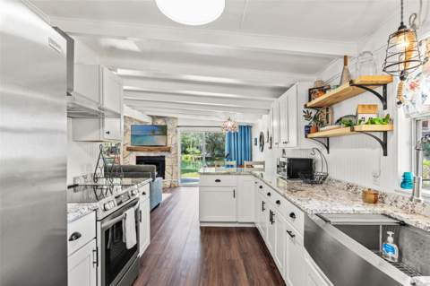 6053 Palm Creek Drive, Weeki Wachee FL - photo 13 of 51