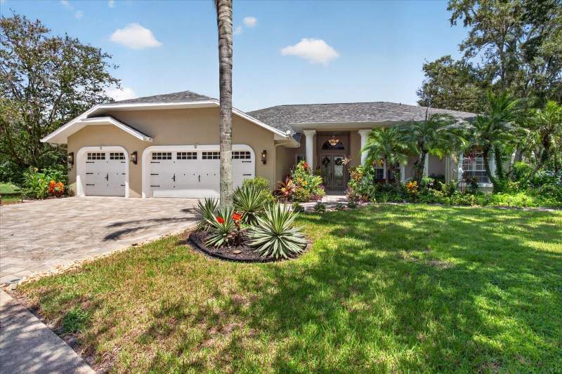 3 bedroom Single Family Residence at 8735 Crescent Forest Boulevard, Crescent Forest, New Port Richey — photo 3