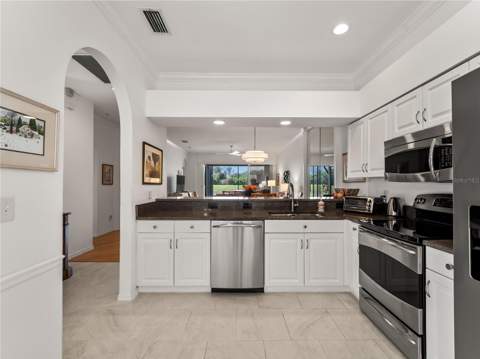 5204 Mahogany Run Avenue, Sarasota FL - photo 6 of 6